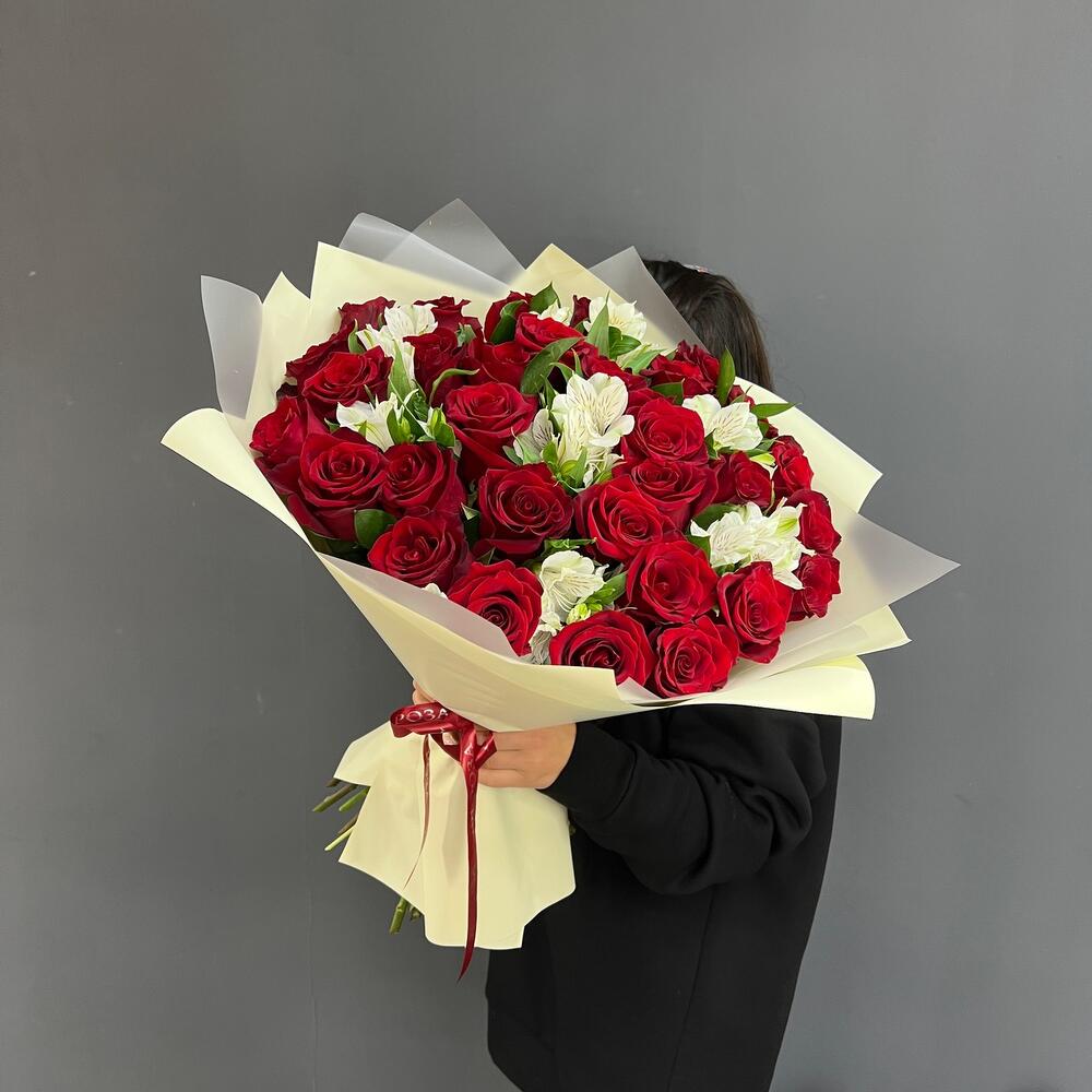 Букет «Танец любви» – гармония страсти и нежности в каждом лепестке Нефтегорск Челябинская область