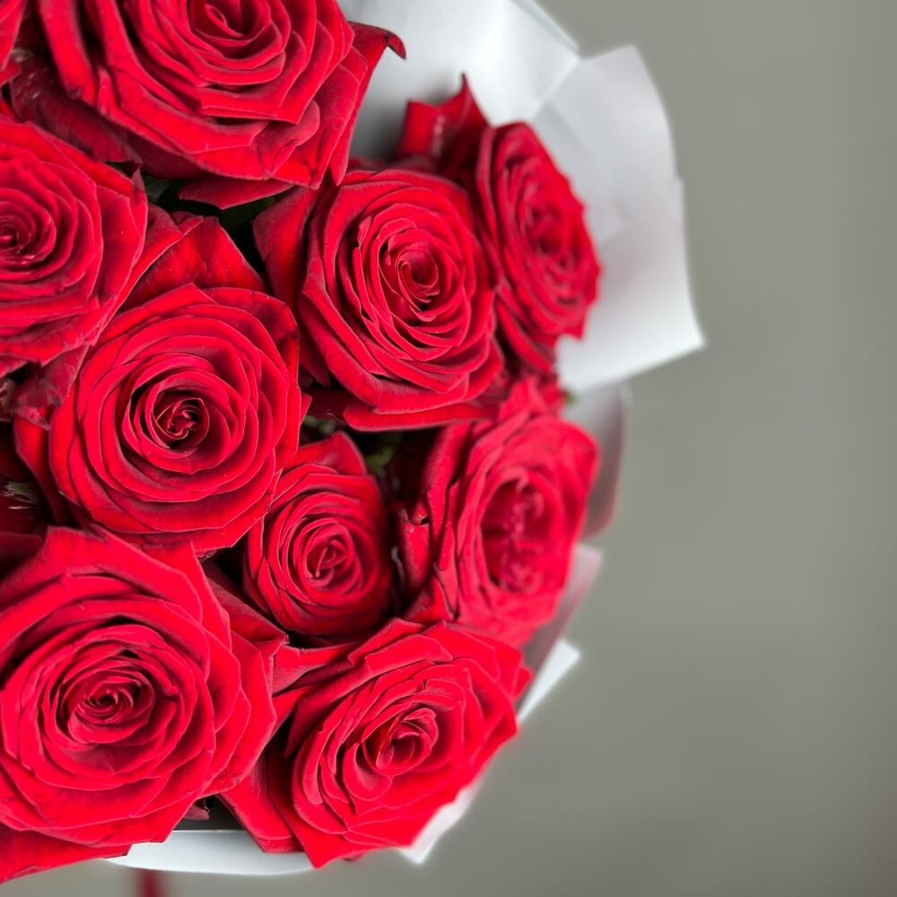 Букет «Красный бархат» – роскошь эквадорских роз Нефтегорск Челябинская область