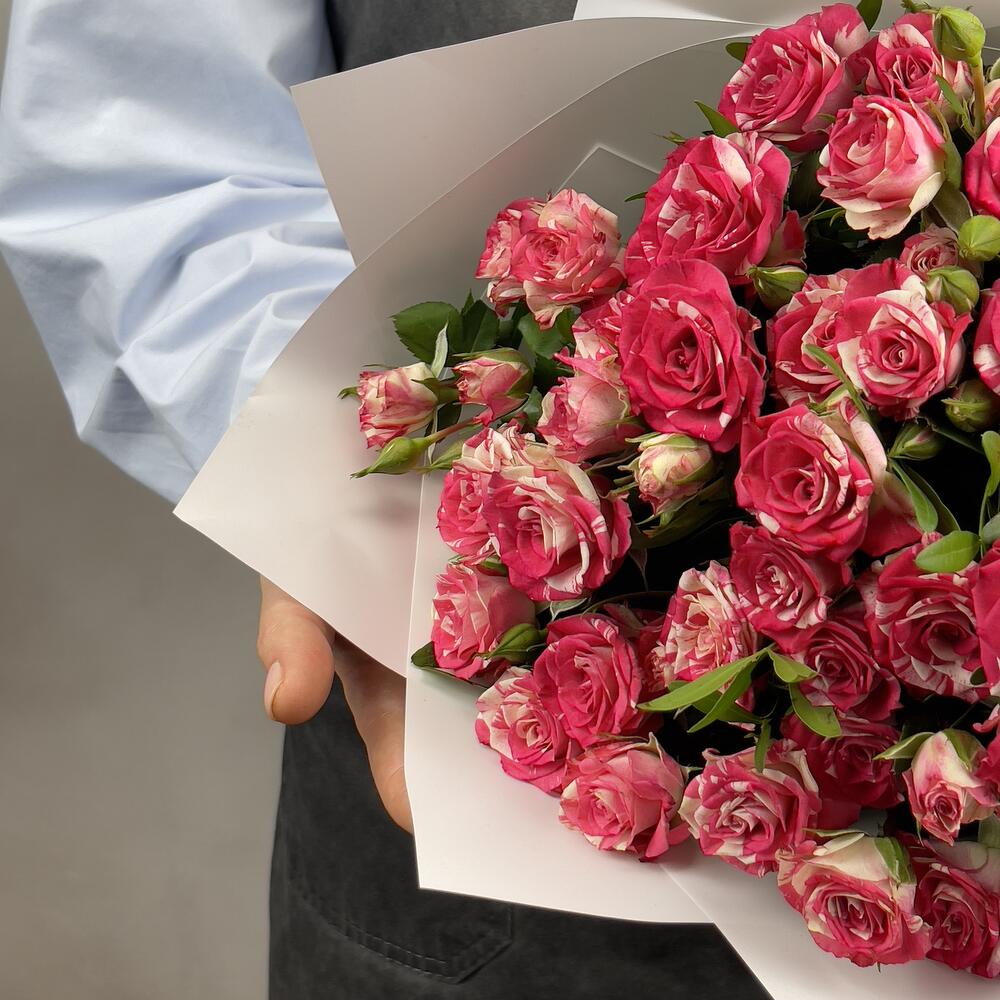 Букет «Фейерверк» – 9 пышных кустовых роз в огненной палитре Нефтегорск Челябинская область