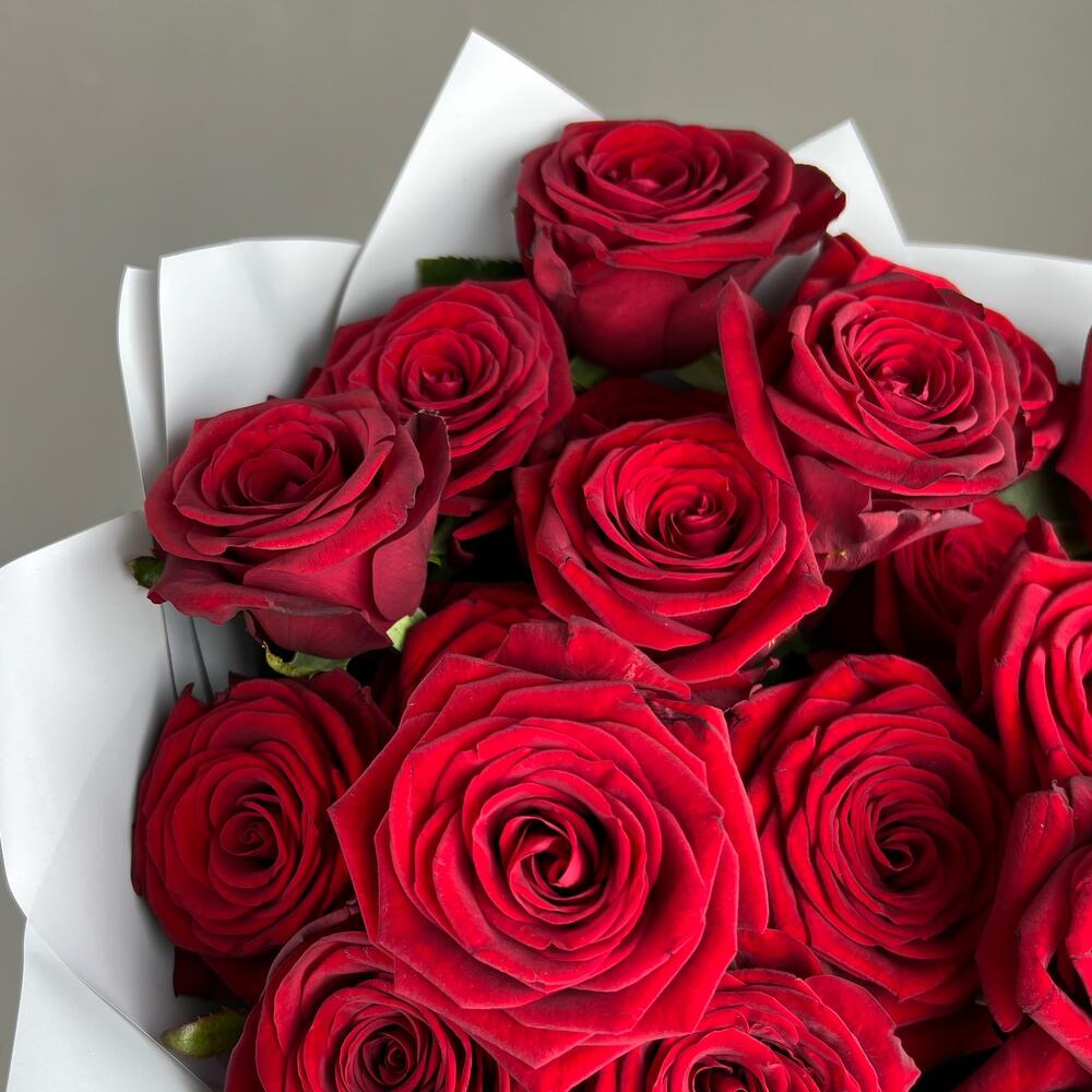 «Королевский бархат» – 25 роскошных красных роз из Эквадора  Нефтегорск Челябинская область