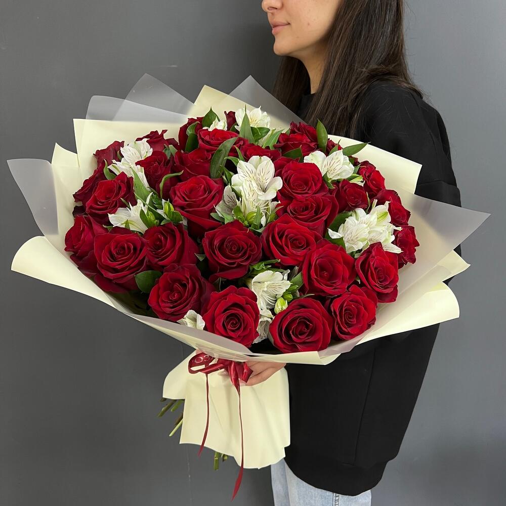 Букет «Танец любви» – гармония страсти и нежности в каждом лепестке Нефтегорск Челябинская область