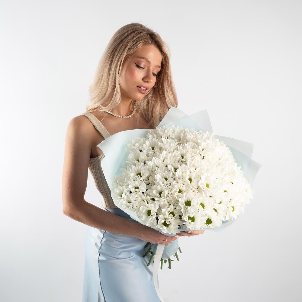 Букет «Ромашковое чудо» – летнее настроение в белых хризантемах Нефтегорск Челябинская область